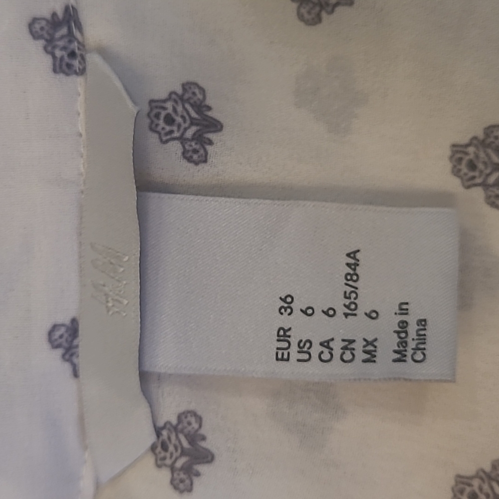 H&M Ruffle Button Down Size 6 - Picture 5 of 6